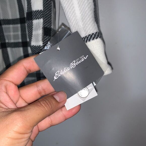 women's soft Eddie Bauer Venture Fleece Button Front Shirt size M Natural Plaid - Picture 4 of 11